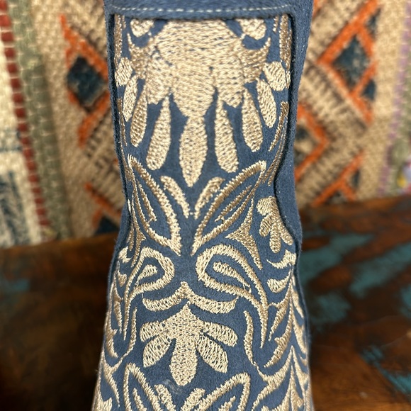Old Gringo Bluebelle embroidered boots. New in box. - Picture 4 of 10